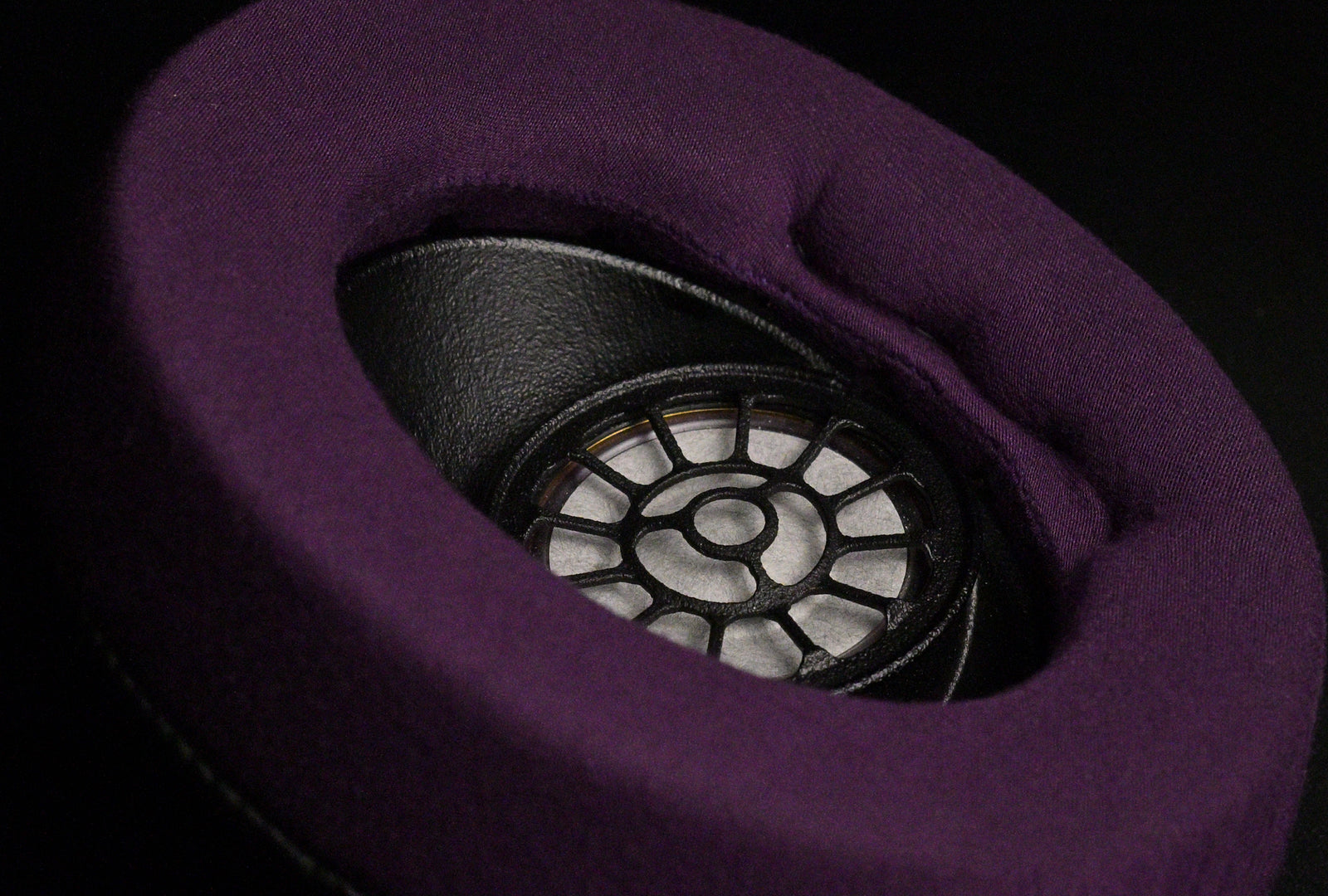 Uli inner earpad closeup