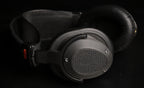 ETA Mini Closed single earcup with diamond mesh grill and red R channel indicator