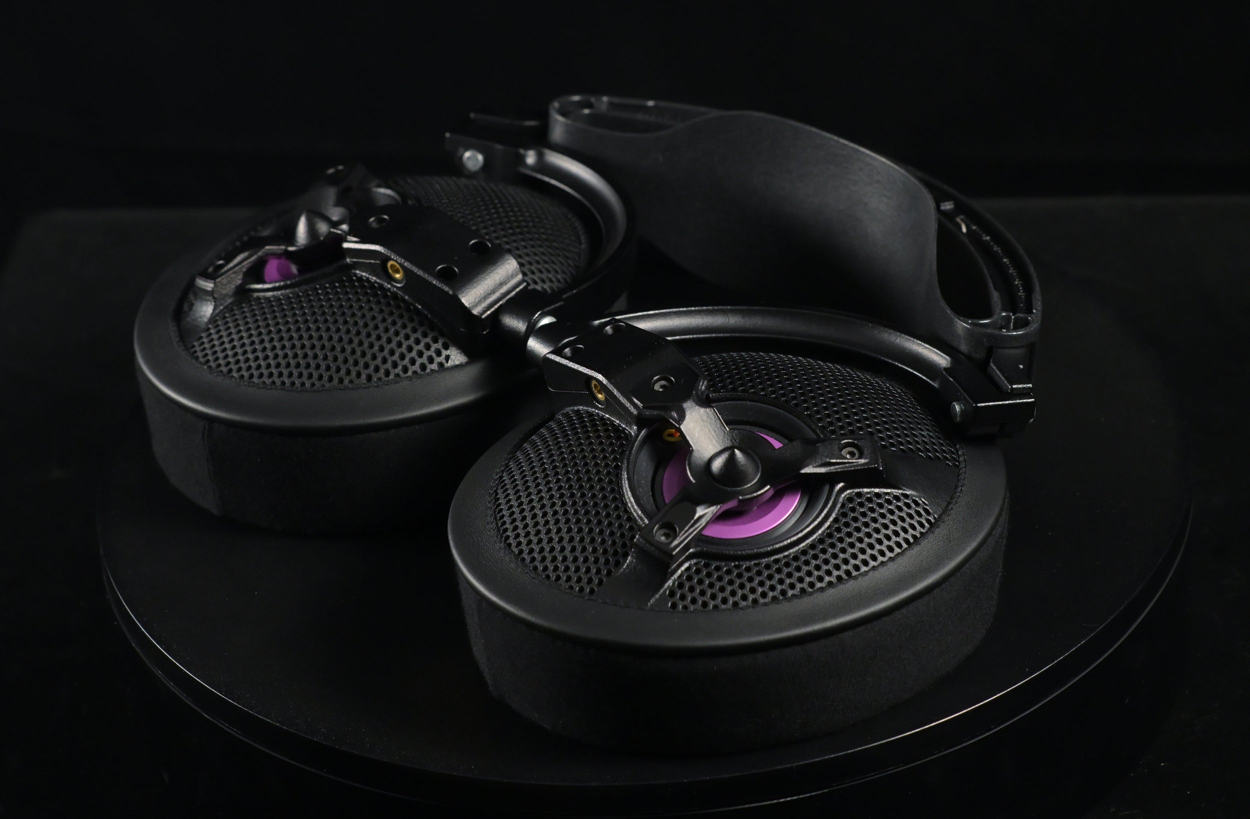 ETA ULI (Preorder) — AlNiCo Headphone