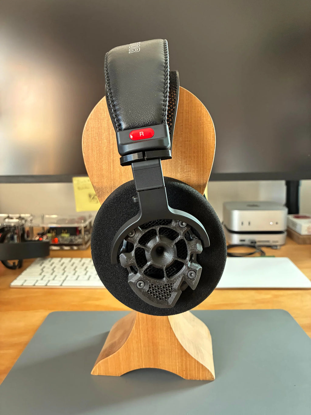 APOS X ETA HEADPHONE PROJECT